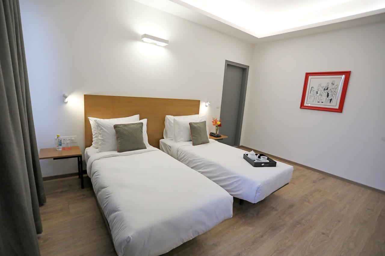Oyo Townhouse 027 Sector 15 Gurgaon Hotel Luaran gambar