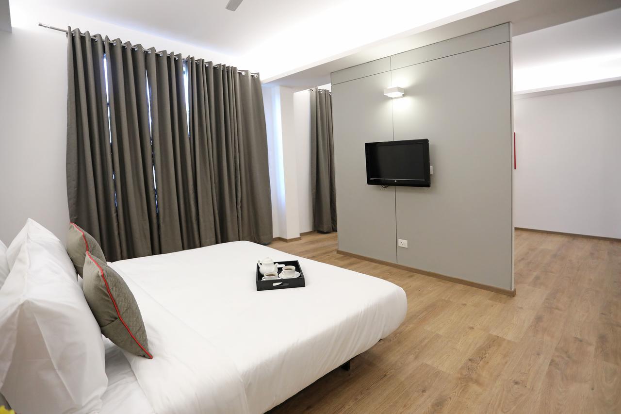 Oyo Townhouse 027 Sector 15 Gurgaon Hotel Luaran gambar