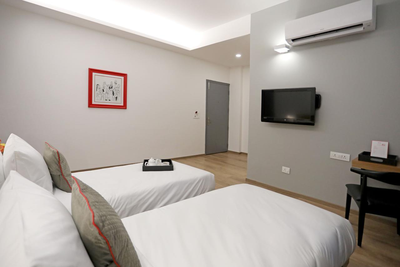 Oyo Townhouse 027 Sector 15 Gurgaon Hotel Luaran gambar