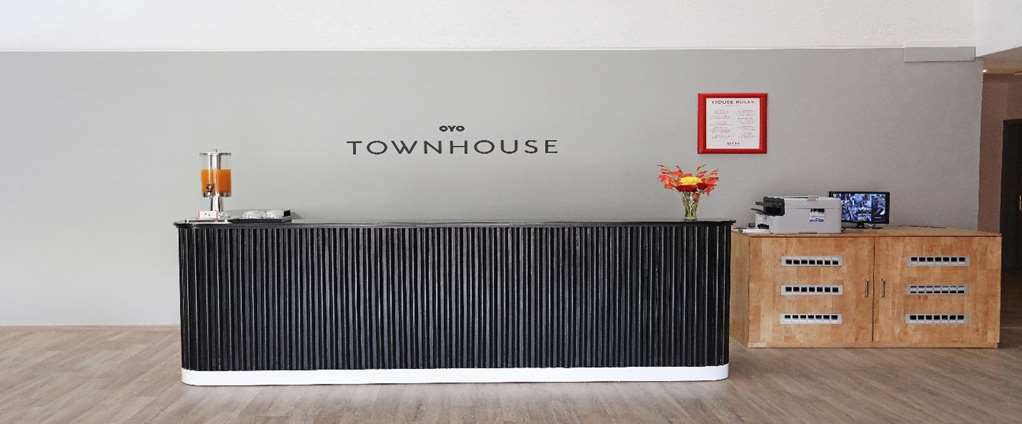 Oyo Townhouse 027 Sector 15 Gurgaon Hotel Kemudahan gambar