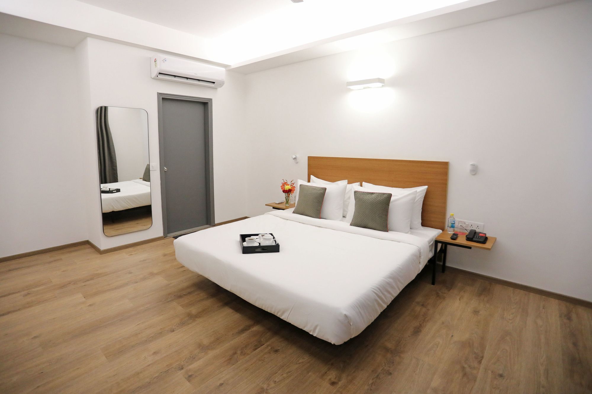 Oyo Townhouse 027 Sector 15 Gurgaon Hotel Luaran gambar