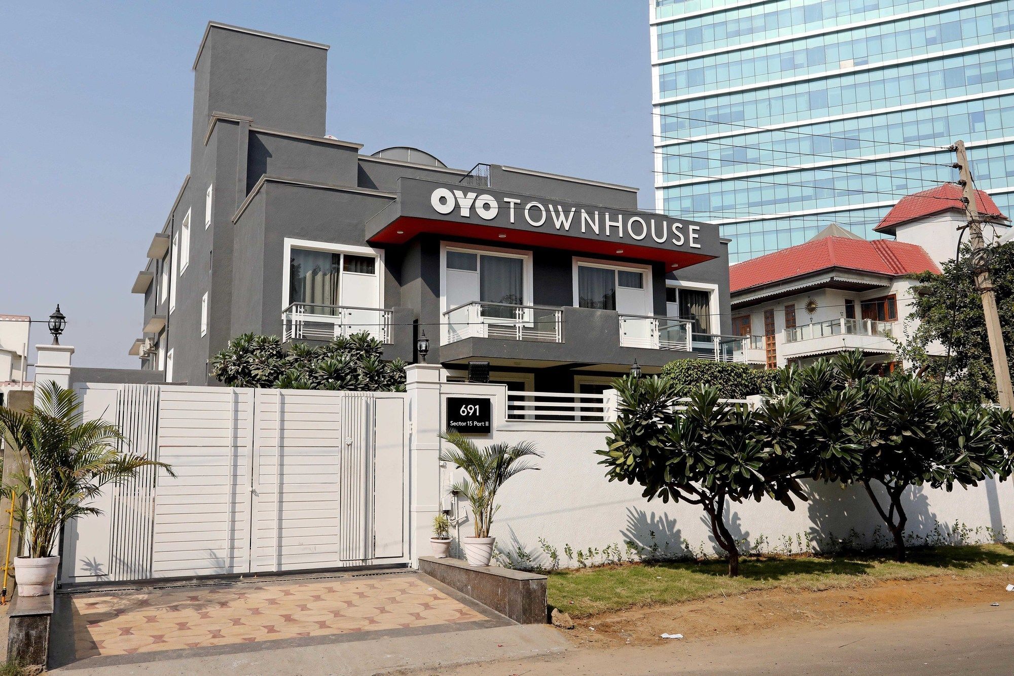 Oyo Townhouse 027 Sector 15 Gurgaon Hotel Luaran gambar